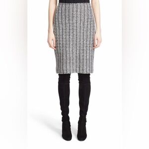 St. John Windsor Knit Pencil Skirt Hematite Multicolor
Size: 14